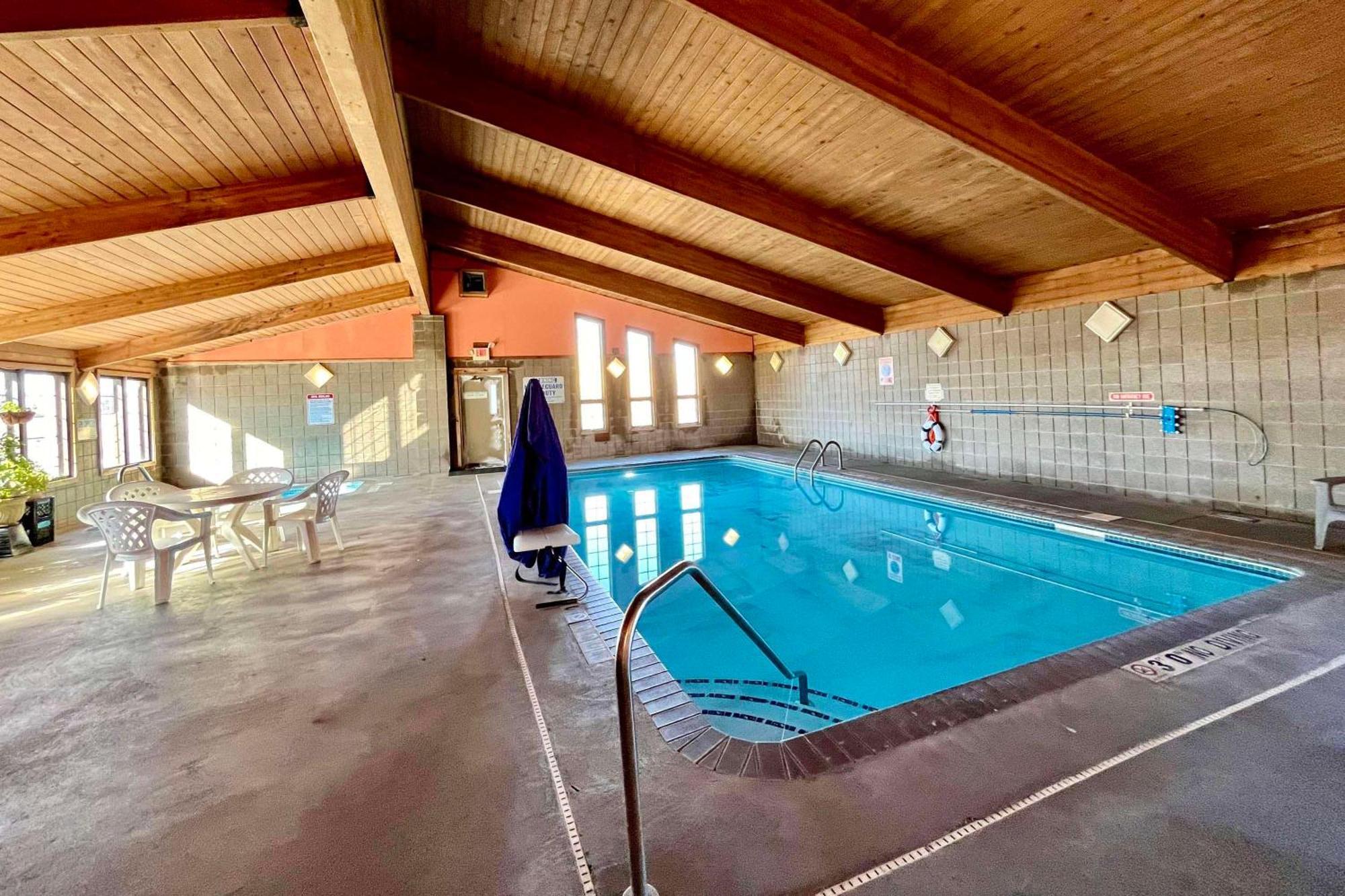 Sauk River Inn & Suites, A Travelodge By Wyndham Sauk Centre Екстер'єр фото