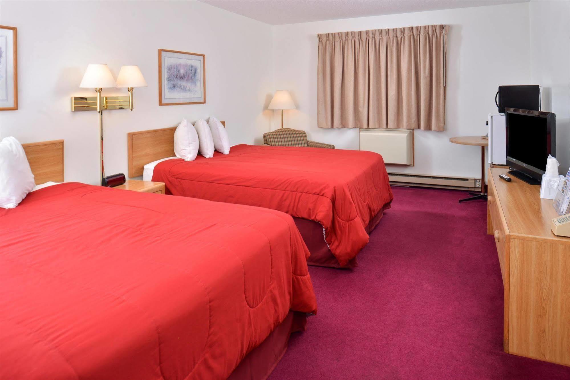 Sauk River Inn & Suites, A Travelodge By Wyndham Sauk Centre Екстер'єр фото