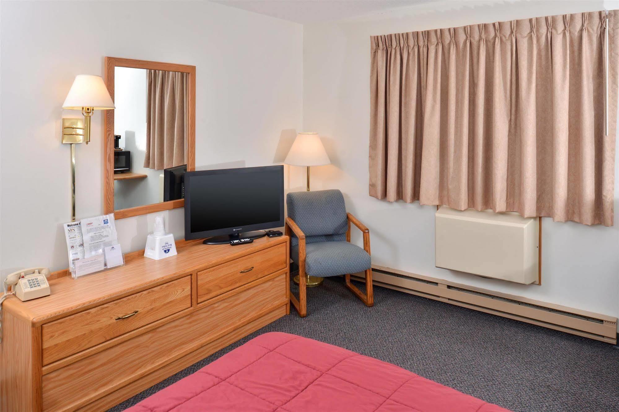 Sauk River Inn & Suites, A Travelodge By Wyndham Sauk Centre Екстер'єр фото