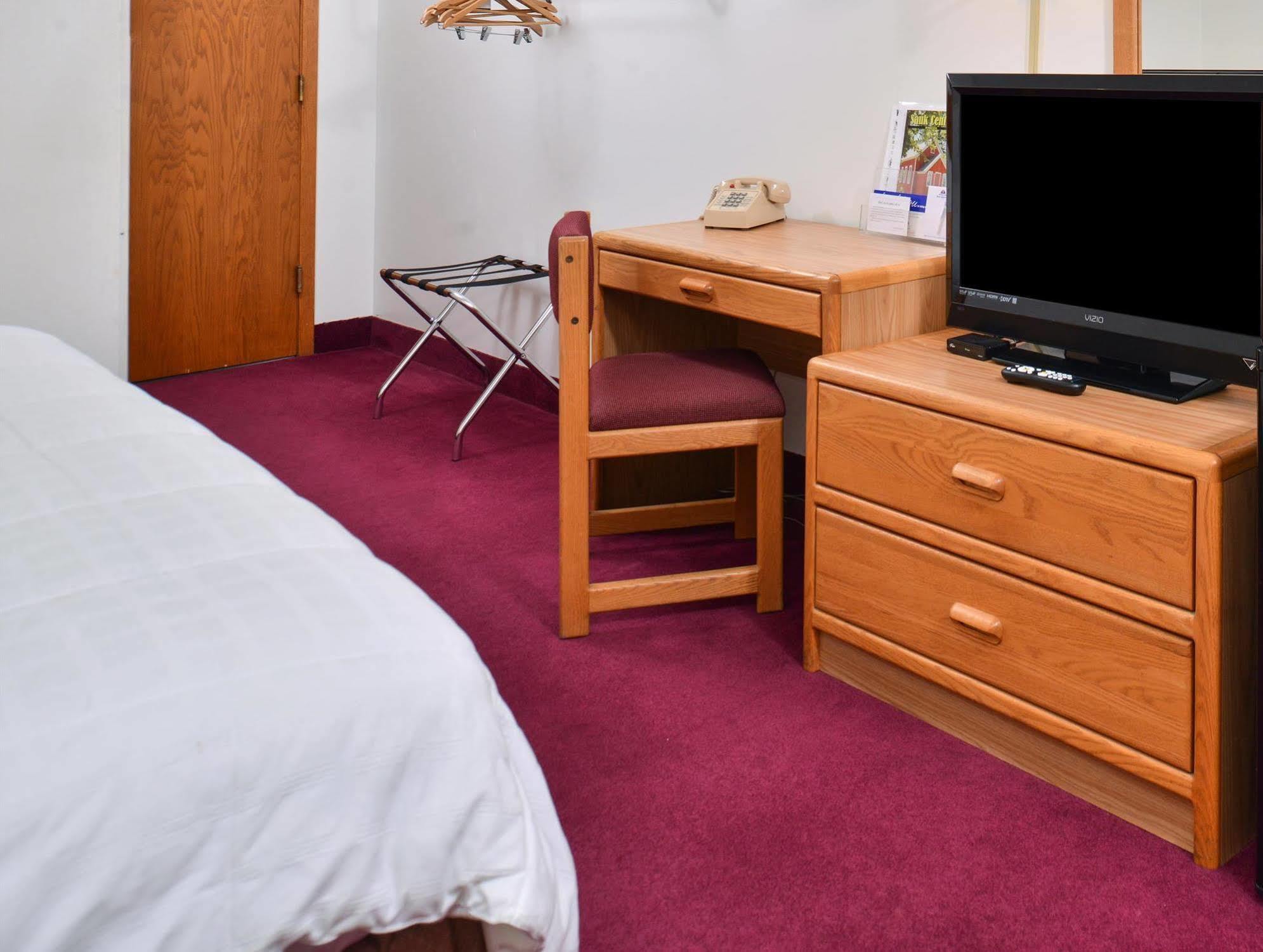 Sauk River Inn & Suites, A Travelodge By Wyndham Sauk Centre Екстер'єр фото